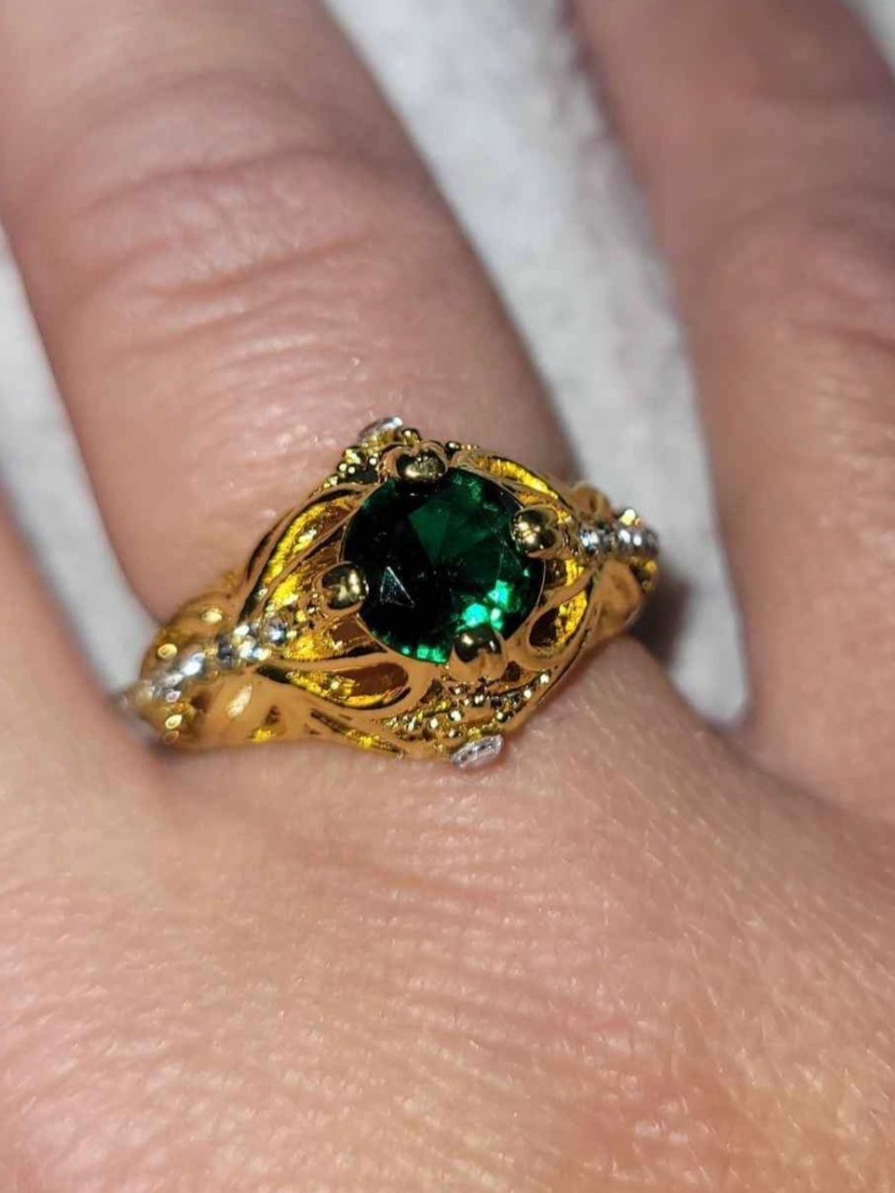 Gold Filigree Cocktail Ring Green Centerstone Size 6.5